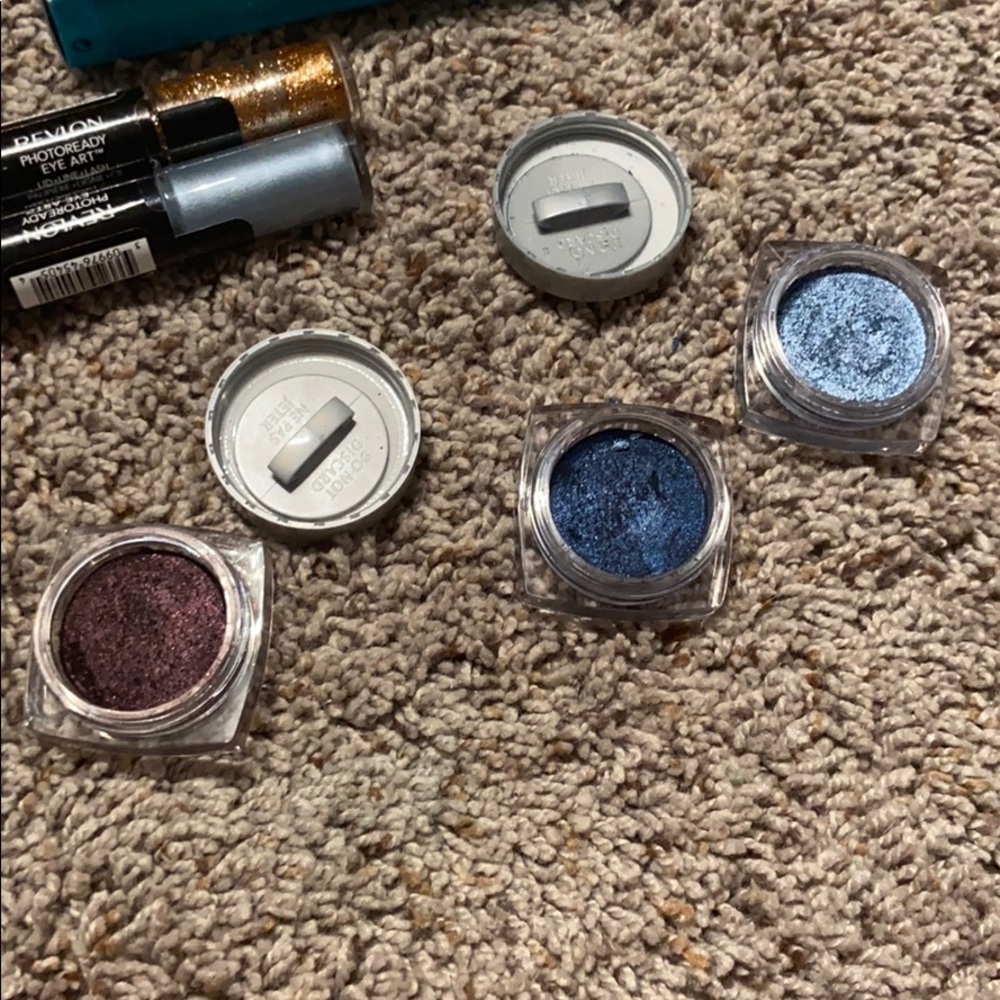 Makeup Bundle - Picture 3 of 6